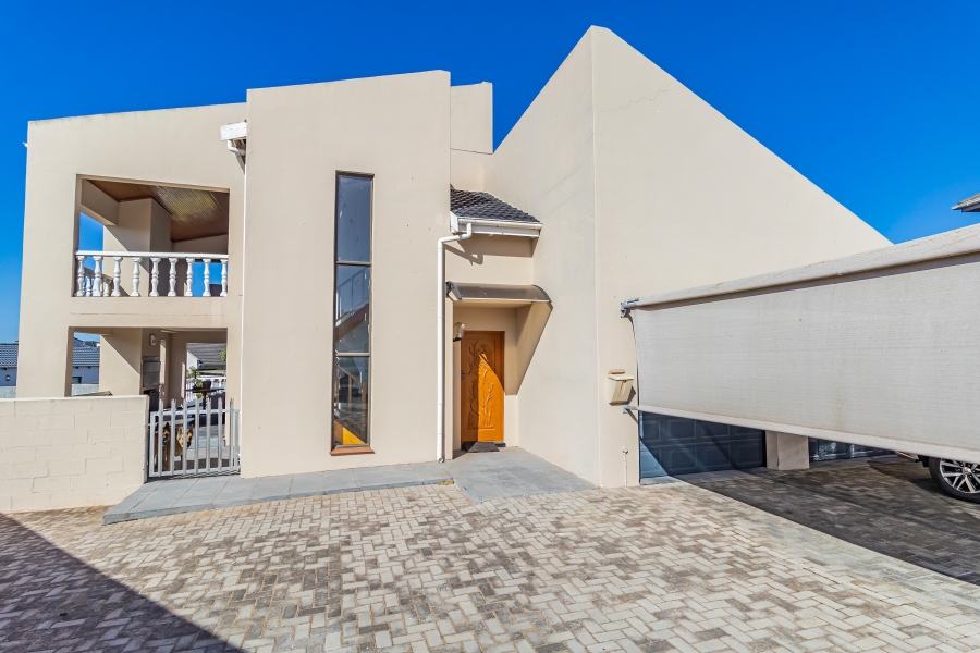 3 Bedroom Property for Sale in Country Club Western Cape